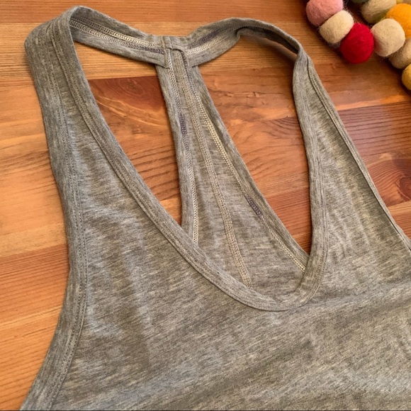 Lululemon Mountain Tank - Picture 2 of 5